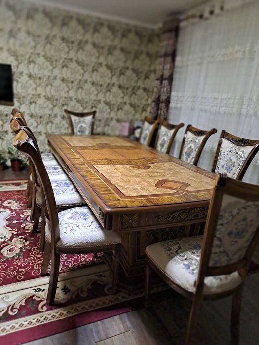 Mexmonxonangiz uchun stol stullar to'plami 10 talik