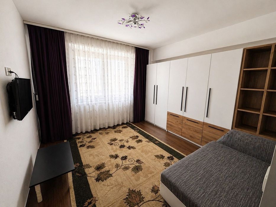 Apartament 3 camere, 71,72 mp utili, zona centrala, lift nou, parcare nouă – Proprietar