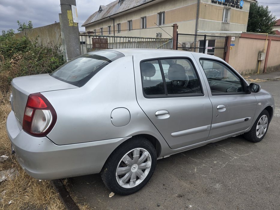 Renault Clio Symbol 1.4 benzina