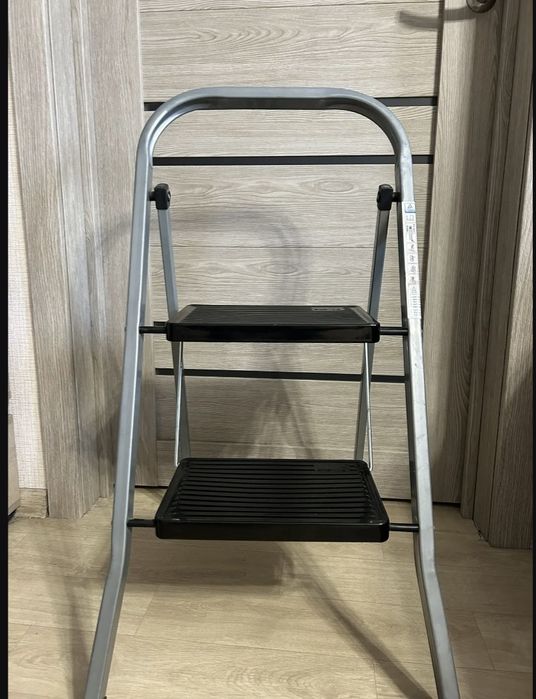 Стремянка   складная.