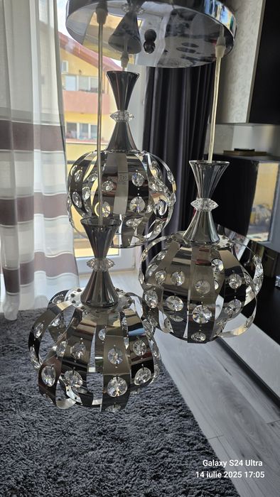 Lustra modernă 3 brate