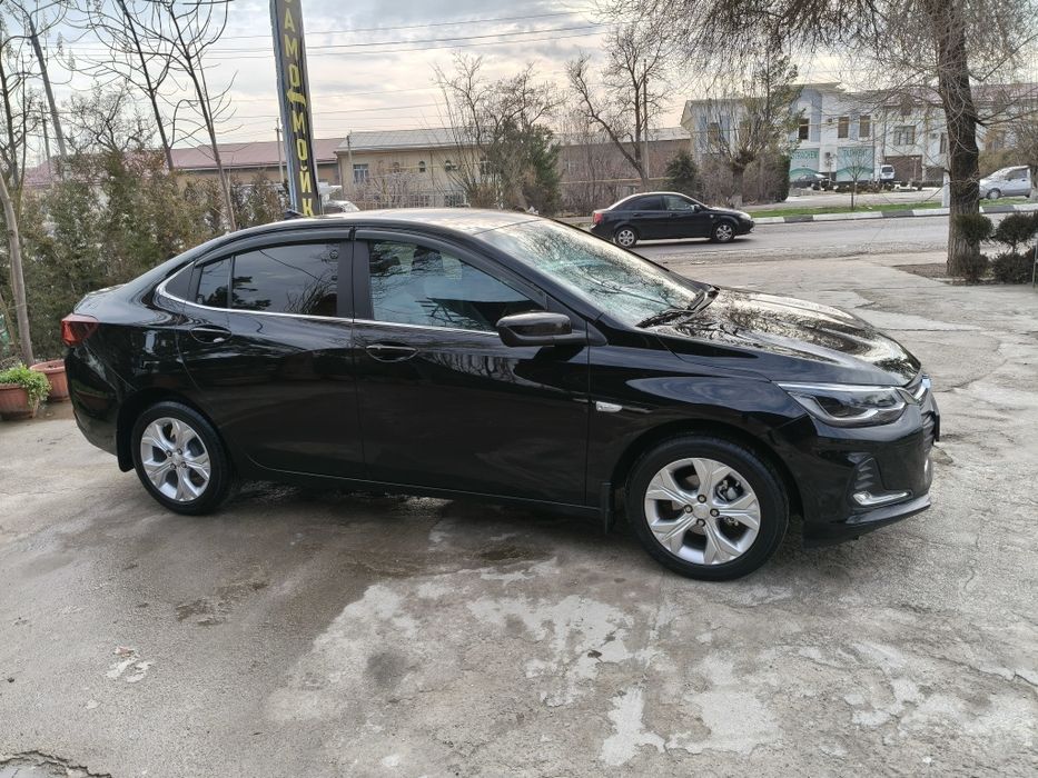 Onix Premier Turbo 2 AT Full