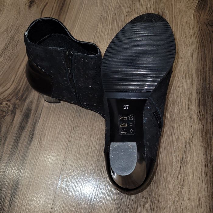 Botine  din piele măr. 37