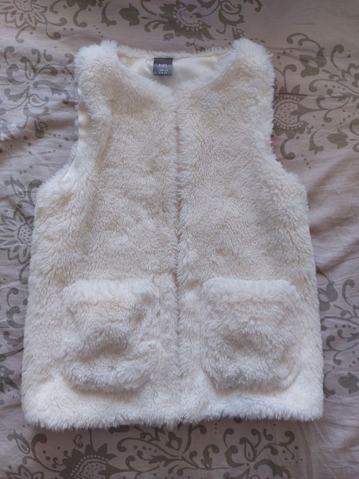 Vand vesta fetita 104