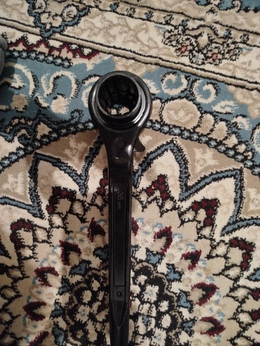 Kluch trishotka udarniy xarxil oʻlchalilar bor