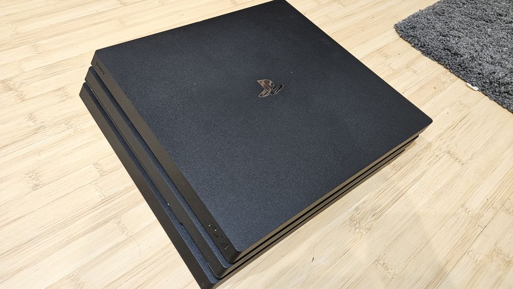 Ps 4 PRO -  Play Station Hdd 1TB -  Imagine 4K cu 4 controller / joystick
