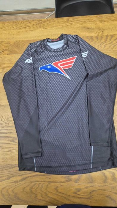 Rashguard на American Grappling Federation