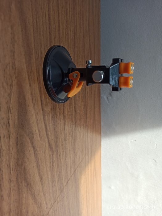 Вращающийся мини-тиски с присоской