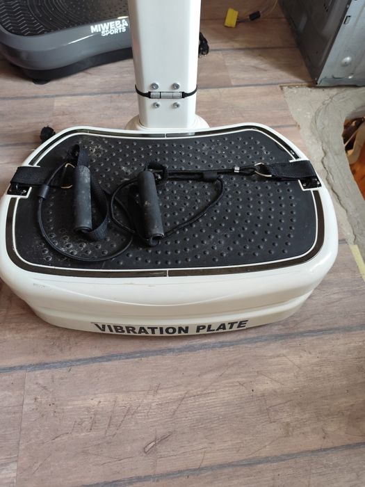 Вибрираща платформа с ластици 190лв