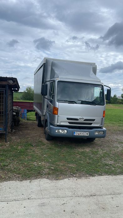 Vând camionetă Nisan Atleion