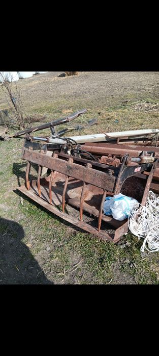 Vând diferite utilaje agricole sau schimb cu animale