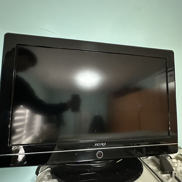 Телевизор Akura б/у