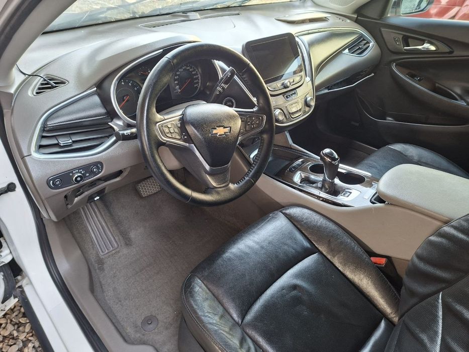 Avarinniy malibu 2
143 min yurgan 
Benzinda 
Mator karobka butun 
Oldi