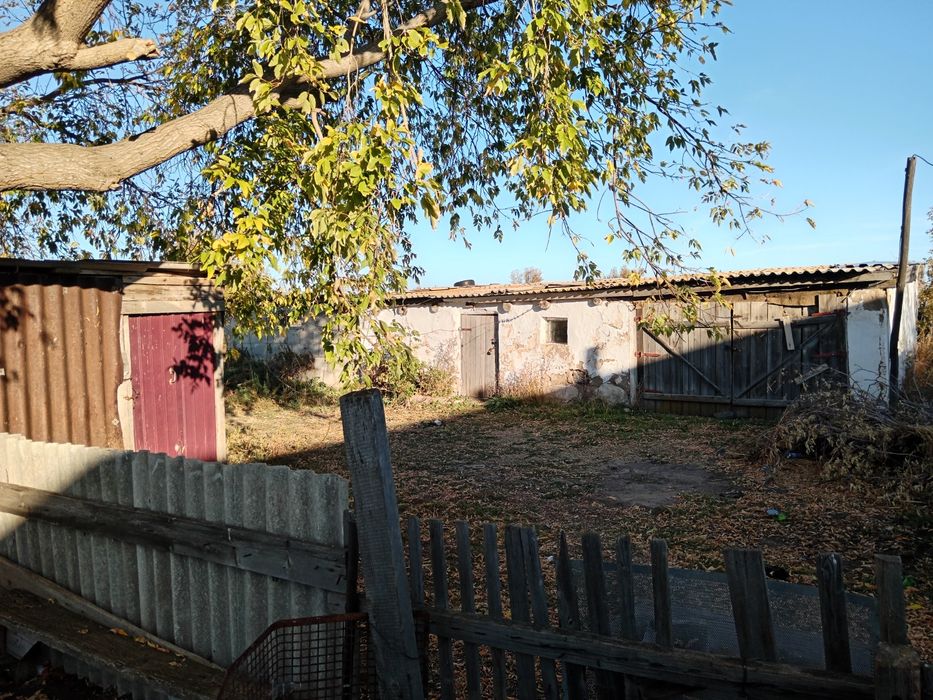 Продам дом тёплый 2 огорода постройки и тд