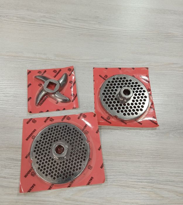 Myasorubka pichogʻi va setka salvsdor