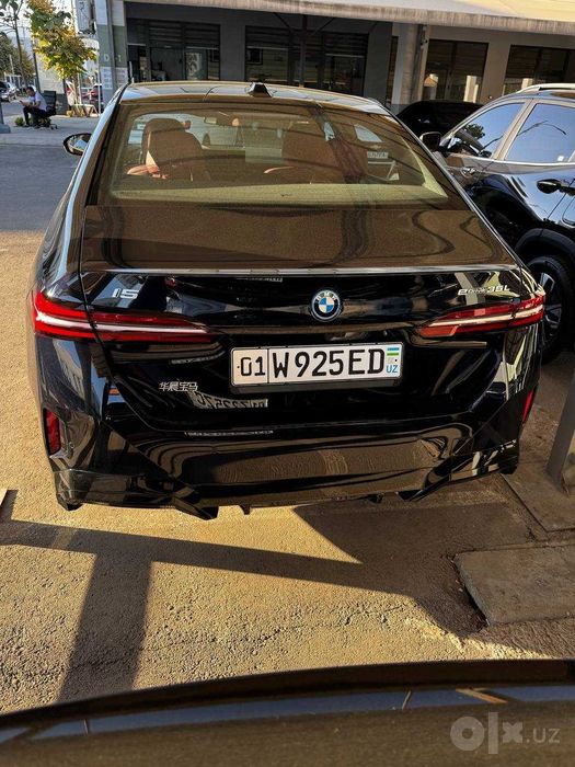 BMW i-5 35L 618км 2025й