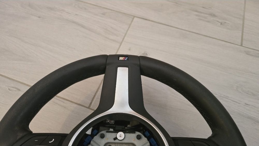 Volan BMW M seria 3 F30 cu padele