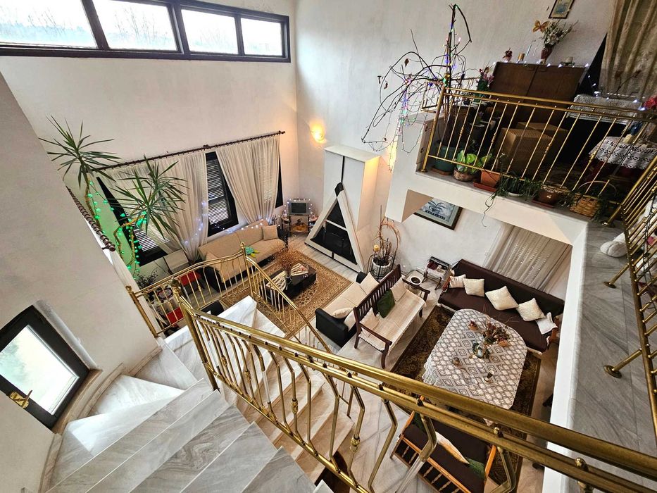 ПРОДАВА се самостоятелна къща 210кв.м. в центъра на DRAMA (код 8123)