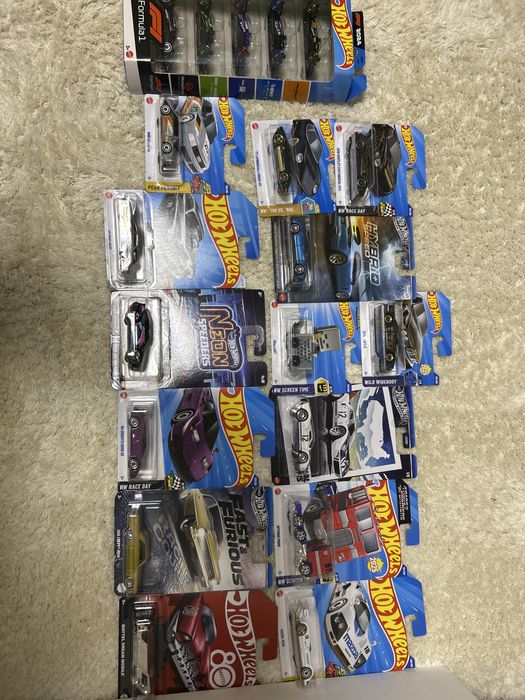 машинки хот вилс в отличном состоянии