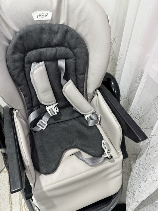 Детский стульчик для кормления- шезлонг Teknum