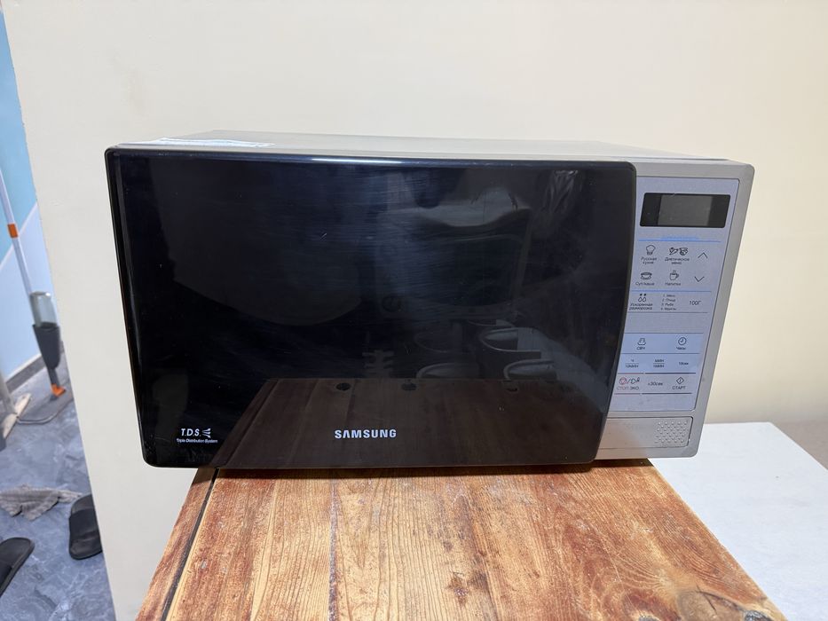 Микроволновая печь (микроволновка) Samsung,
