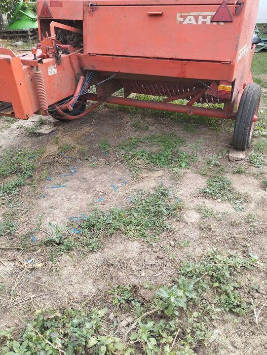 Balotiera deutz fahr HD 360