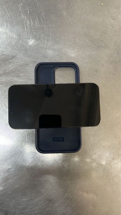 продается телефон Iphone 13 pro