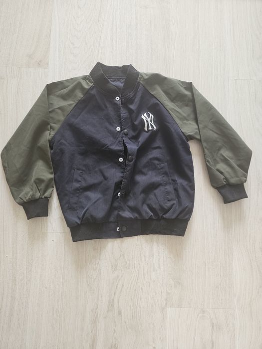 Продам ветровку на мальчика