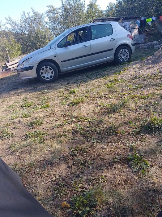 Mașina de vânzare detali in privat