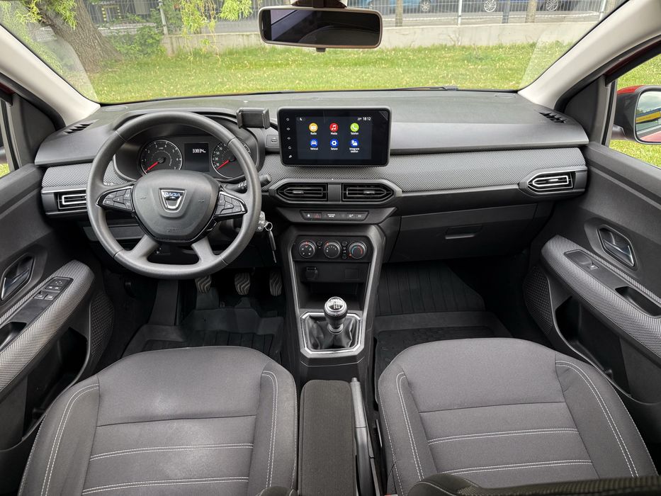 Dacia Sandero model Confort doar 33.000 km  Benzină 1.0 Tce Turbo 90 CP  Euro 6