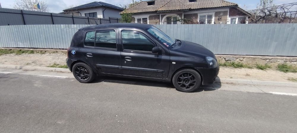 RENAULT Clio 2004 — imagine 2