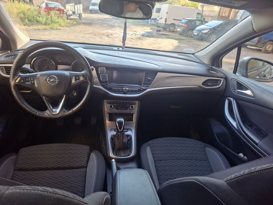 Продaва се Opel Astra 2020