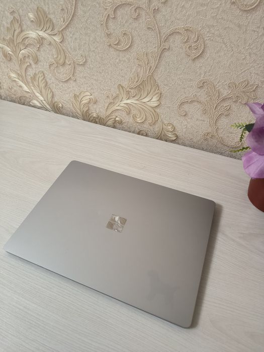 Microsoft Surface Laptop 4