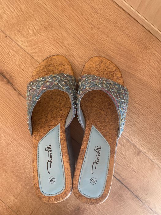 Дамски сини чехли