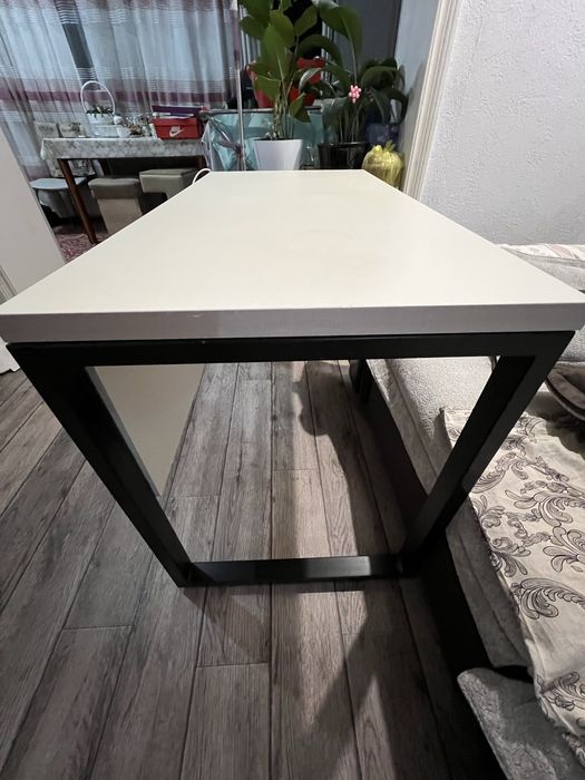 Стол компьютерный новый