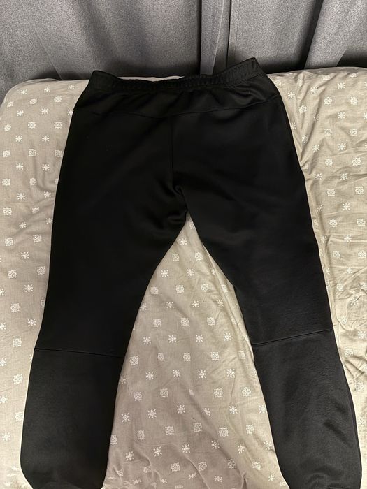 Pantaloni nike air max L!