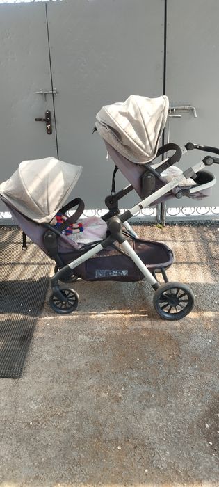 Коляска для двойни