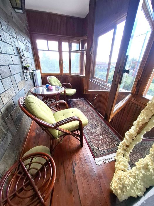 Продава двуетажна къща 150 м2 + 80 м2 и двор 400 м2 в Аспровалта, Гърция