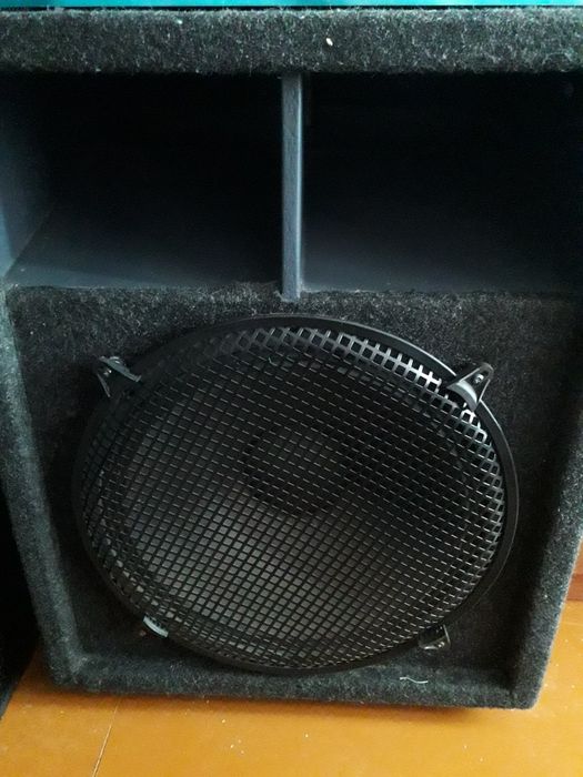Продам сабвуфер эстрадный.