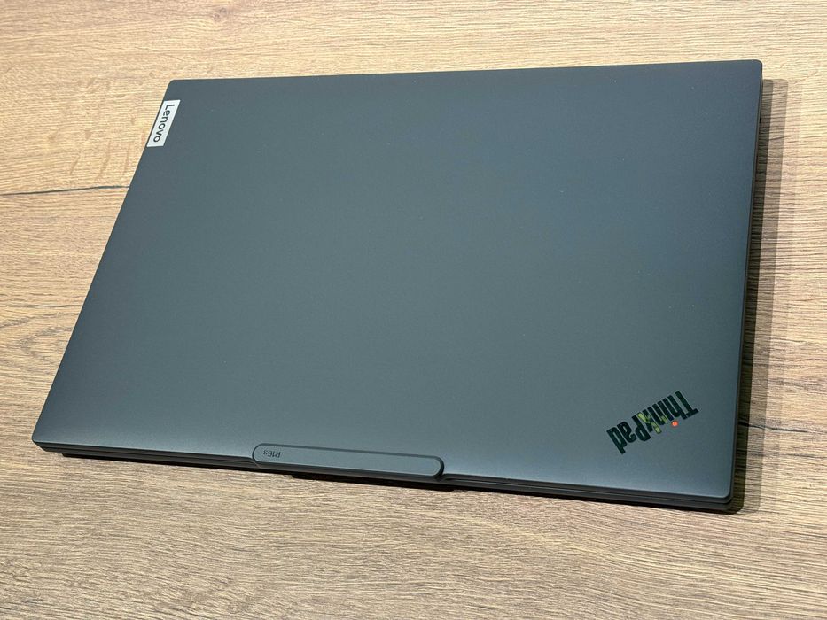 Laptop Lenovo ThinkPad P16s Gen 4 16" AMD Ryzen 9 HX 370 64GB Ram 1TB