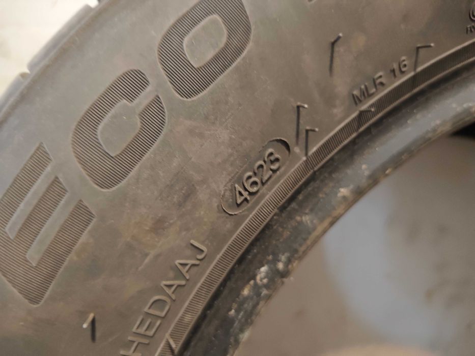 Четири броя летни гуми 195/60 R15