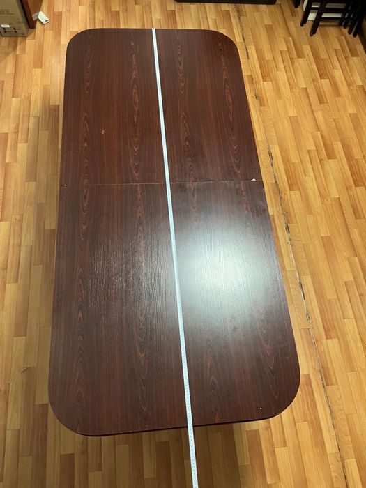 Стол гостевой деревянный