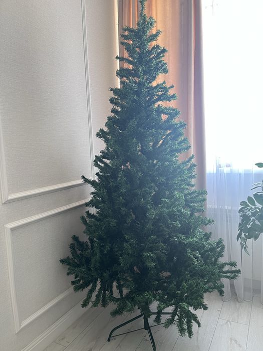Продам искуственную елку