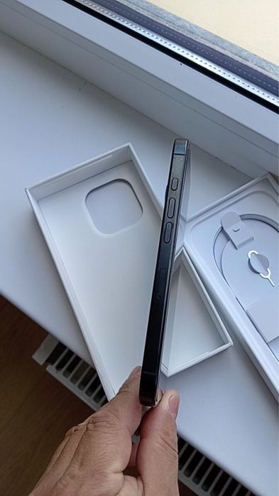 iPhone 16 pro 256 гб
