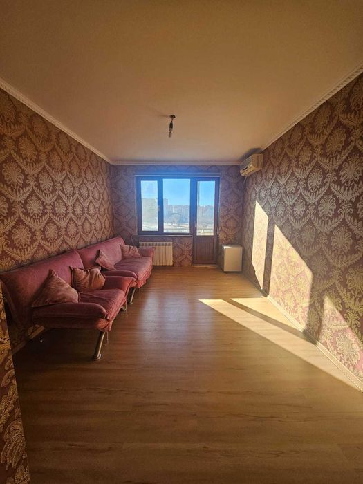 Продам 2 комн.кв. на 8 мкр