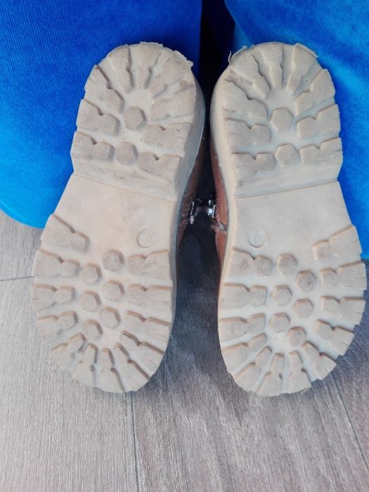 Bluezoo боти, Bisgaard