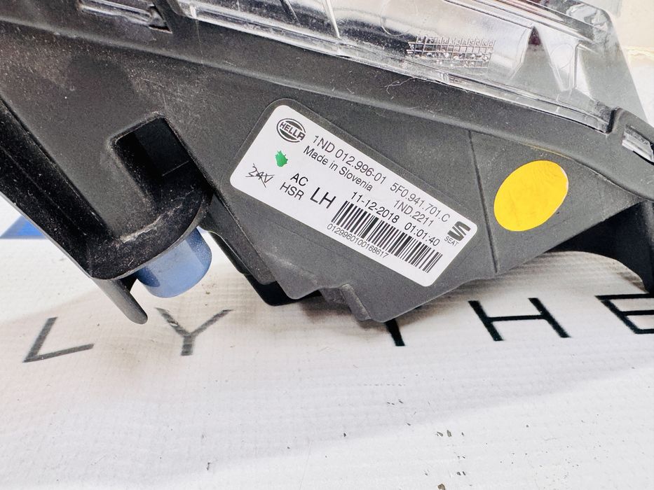 Proiector stanga led Seat LEON model dupa 2020 cod 5F0942701C