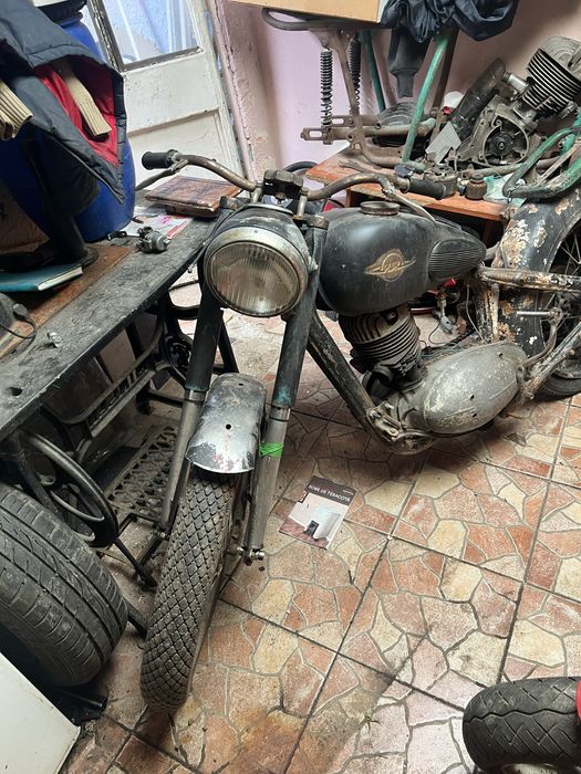 Ij 49 motocicleta de epoca