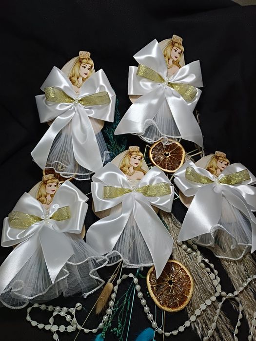 Тойбастар, ручная работа