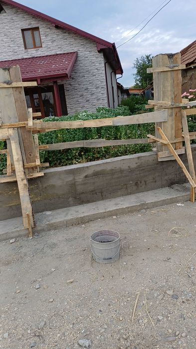 Garduri si porti din panouri stil jaluzele si alte modele disponibile